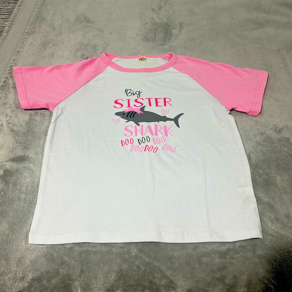 🩷🦈Big Sister Shark Shirt🦈🩷